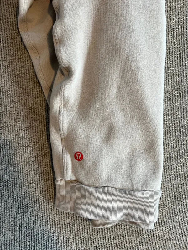 Lululemon Canada Crewneck Sweatshirt - Image 4