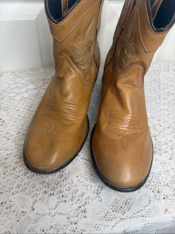 Dingo Willie antique tan leather western cowgirl boots sz 9.5 - Image 4