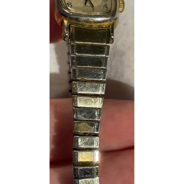Vintage Timex‎ Quartz Women's Gold Tone Analog Watch Expansion Band - Image 8
