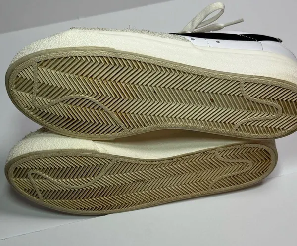 Nike Blazer Classic White and Black Low-Top Sneakers 7.5 - Image 8