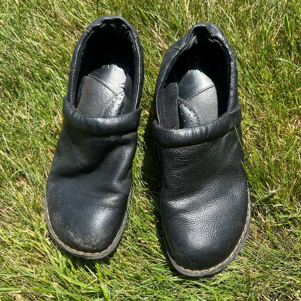 BøC Black Leather Clogs Size 9 - Image 4