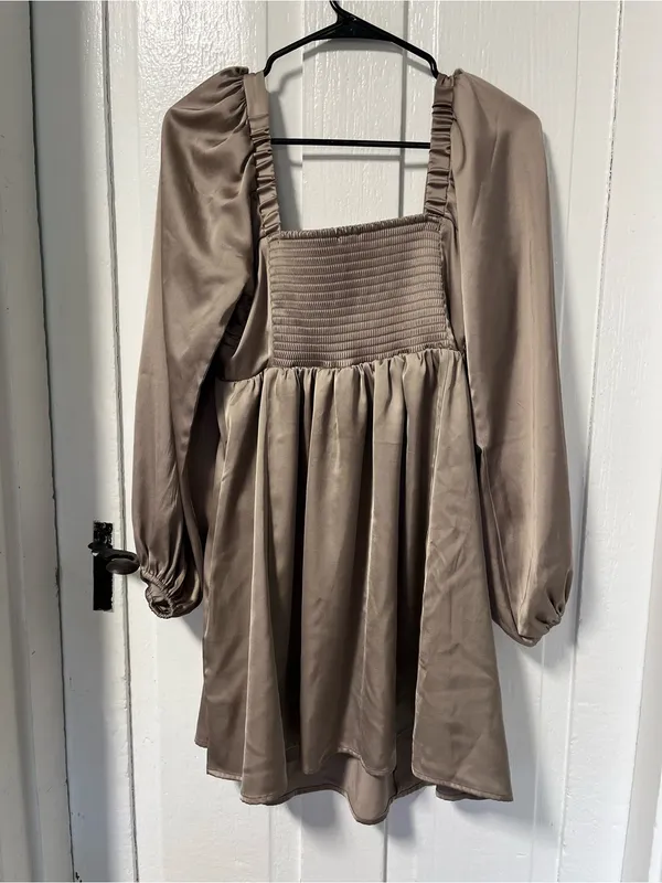Abercrombie & Fitch Emerson Satin Dress size medium - Image 4