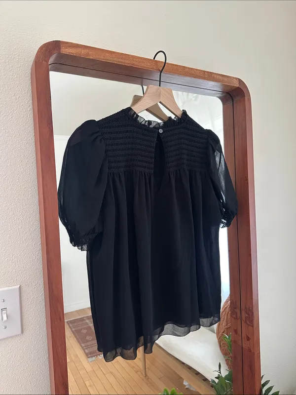 Aritzia Wilfred Wuthering Blouse Black Smocked Sheer Puff Sleeve Chiffon XS - Image 9