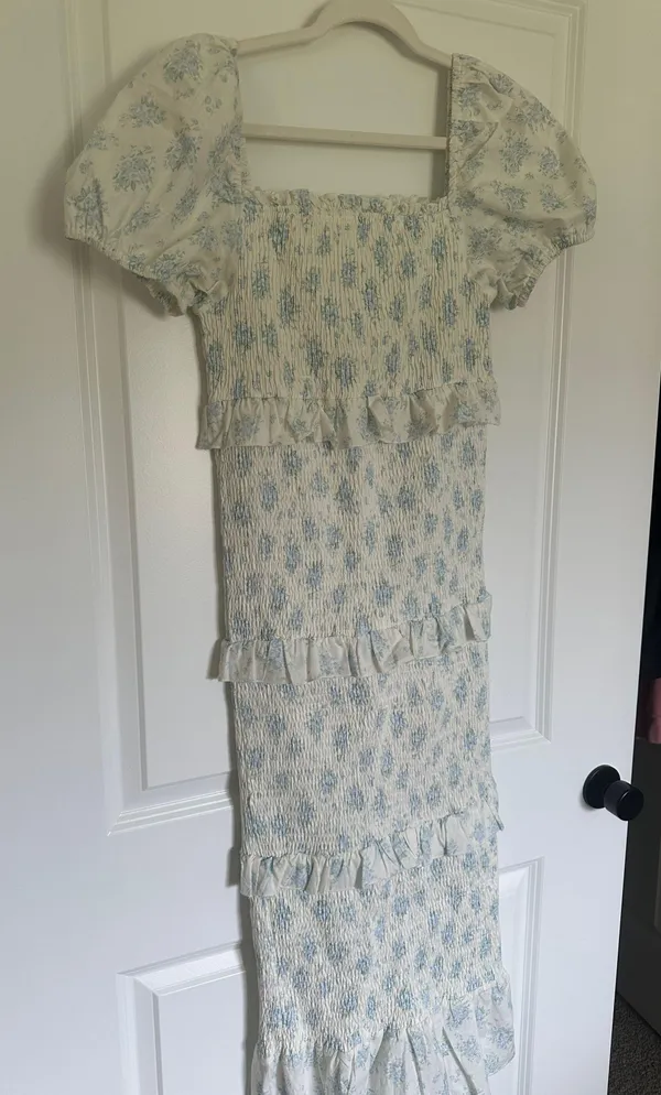 Worth Collective Ada Smocked Dress in Blue Floral - Bump Friendly - Image 5
