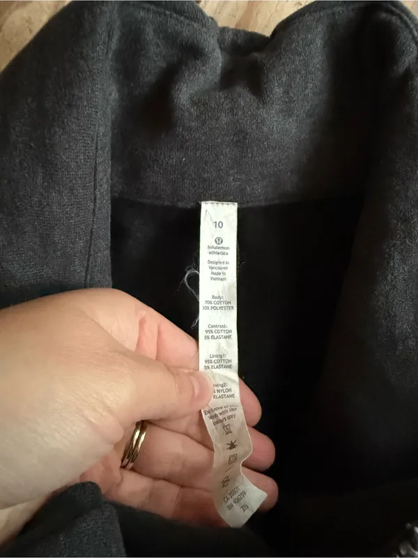 Lululemon Athletica Cozy Cuddle Up Jacket size 10 - Image 4
