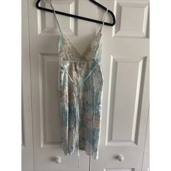 California Dynasty Floral Satin Chemise Nightgown Women Dainty Size Medium Slip - Image 4