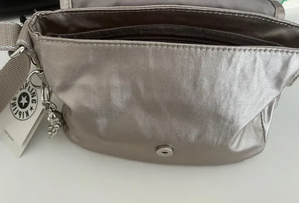 Kipling Purse With  Keychain - Image 2