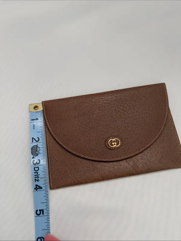 Gucci Vintage Accessory Collection Leather Envelope Pouch with Gold Logo - Image 9