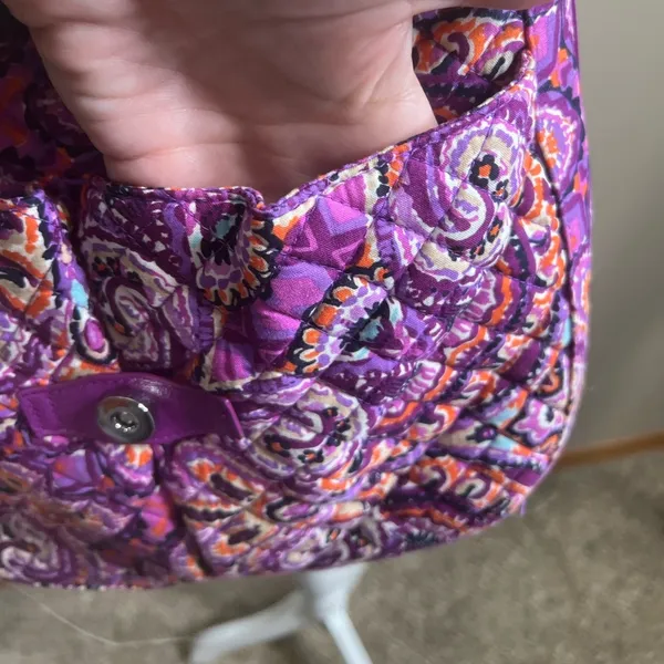Vera Bradley Iconic Triple Zip Hipster Crossbody Purse Raspberry Medallion. - Image 8