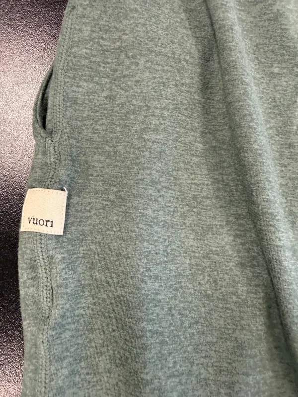 Vuori Performance DreamKnit Jogger size Small - Image 5