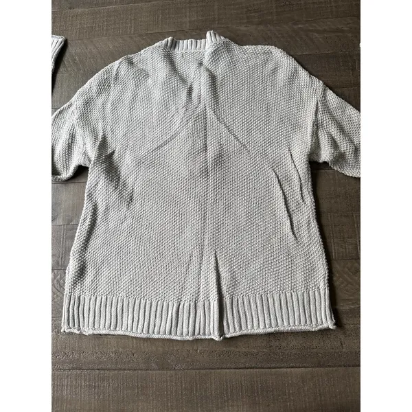 American Eagle Grey Pullover Knit Sweater Partial Button Long Sleeves Size S‎ - Image 9