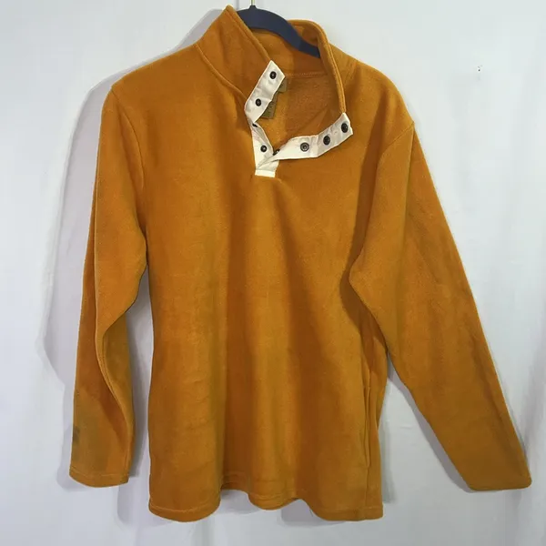 Wrangler women’s fleese sweatshirt mediums, golden color - Image 4