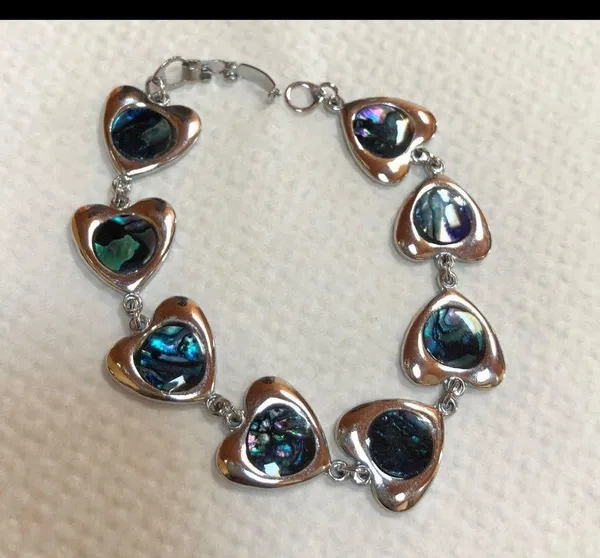 Vintage Heart Silver Tone Bracelet - Image 3