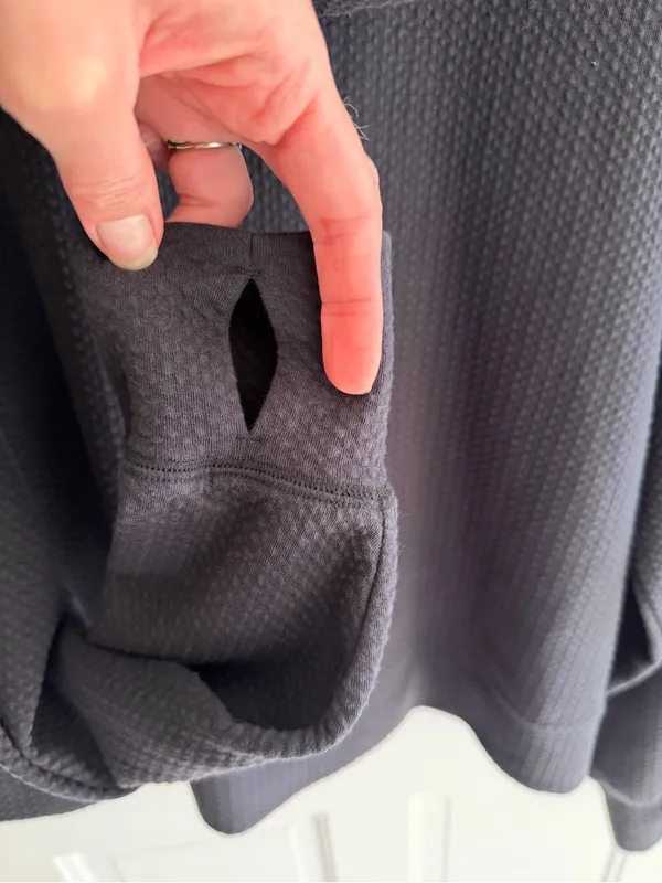 All In Motion XL Black Textured Cowl Neck Pullover Sweatshirt Thumbholes‎ - Image 3