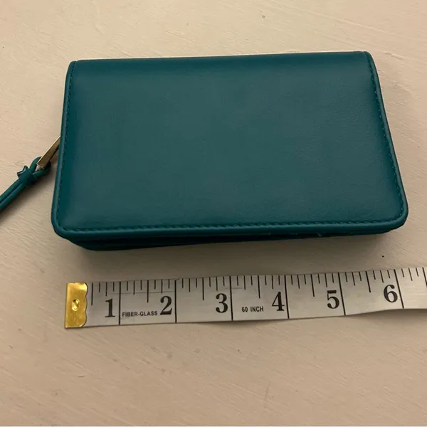 Wallet Chic Teal Leather Wallet Like New! Feels great! Handy - Image 2