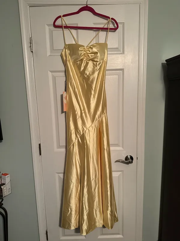 Yellow Prom Dress Size 4 - Image 2