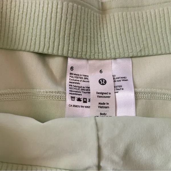 LULULEMON Ribbed Softstreme High Rise Short 2” Light Green size 6 Run Gym EUC - Image 3