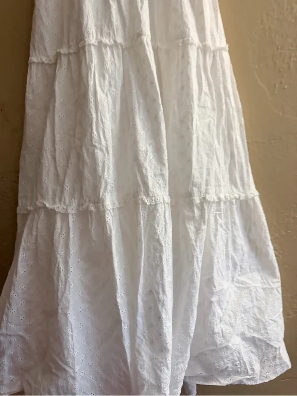 MINKPINK White Tiered V-Neck Maxi Dress - Image 2