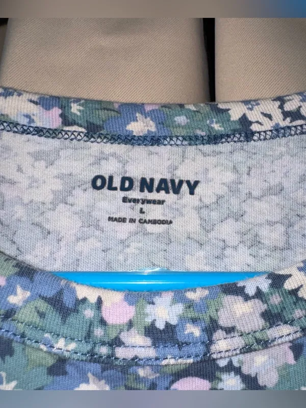 old navy floral tee - Image 4