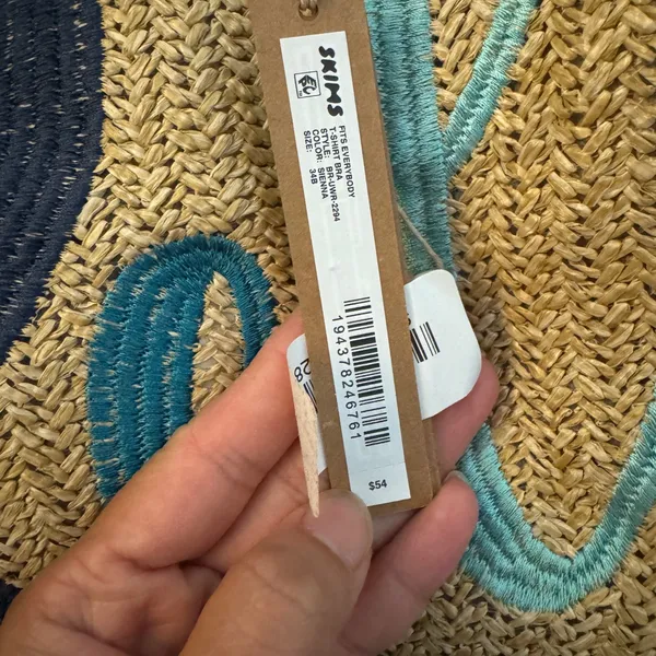Skims Women's Tan Bra size 34b - Image 7