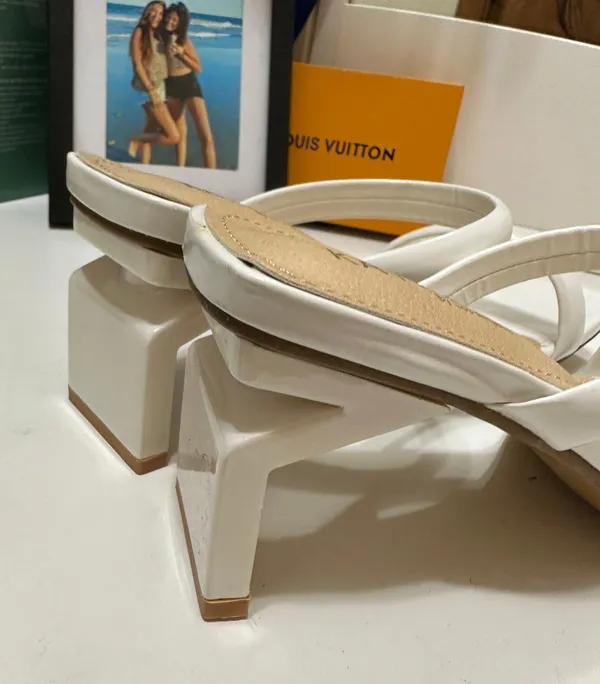 Boutique Slip On Heels Size 7 - Image 4