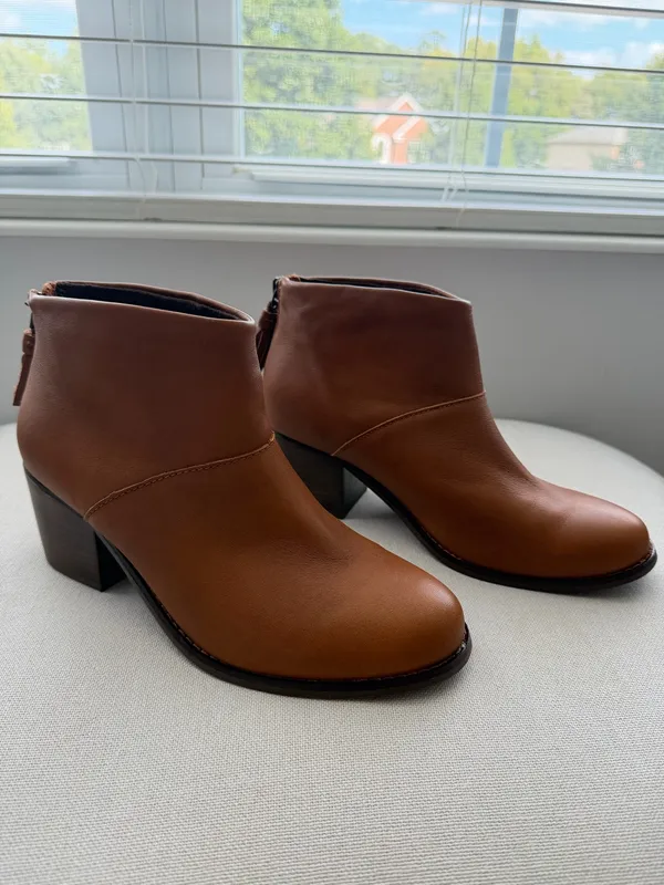 Toms Carpe Diem Leather Ankle Boots Size 7 - Image 2