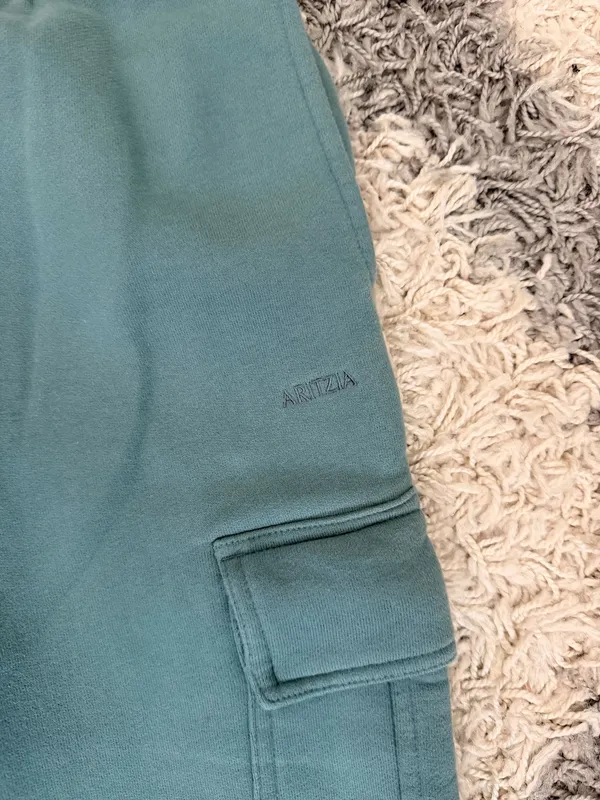 Aritzia Sweatfleece Mega Cargo Cozy Sweatpants - Image 3