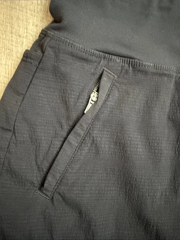 Athleta Trekkie North Short Black Size 0 - Image 4