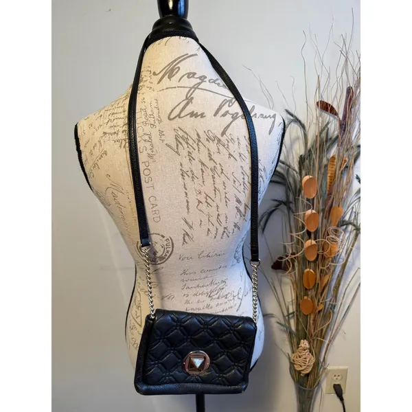 Kate Spade Black Quilted Pebbled Leather‎ Crossbody Bag Gold Turn Lock Hardware - Image 4