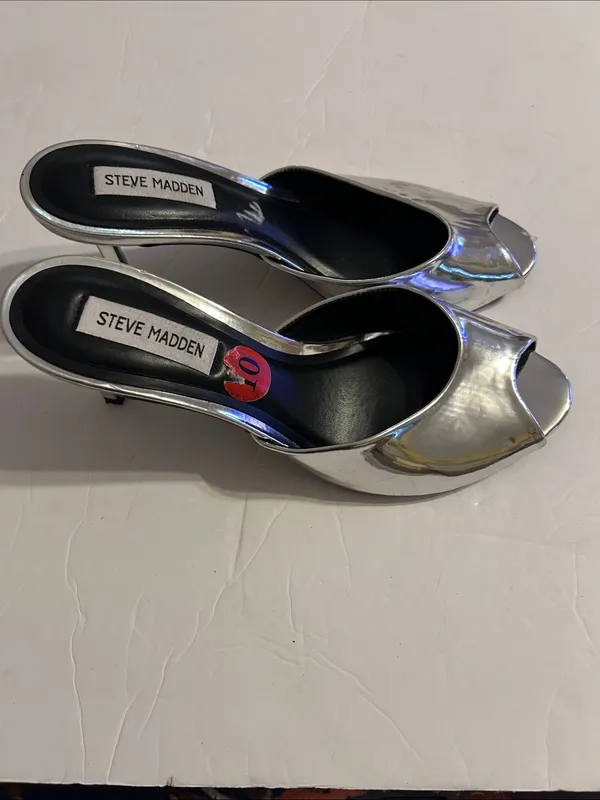 Steve Madden Silver Metallic Open-Toe Mules - Image 2