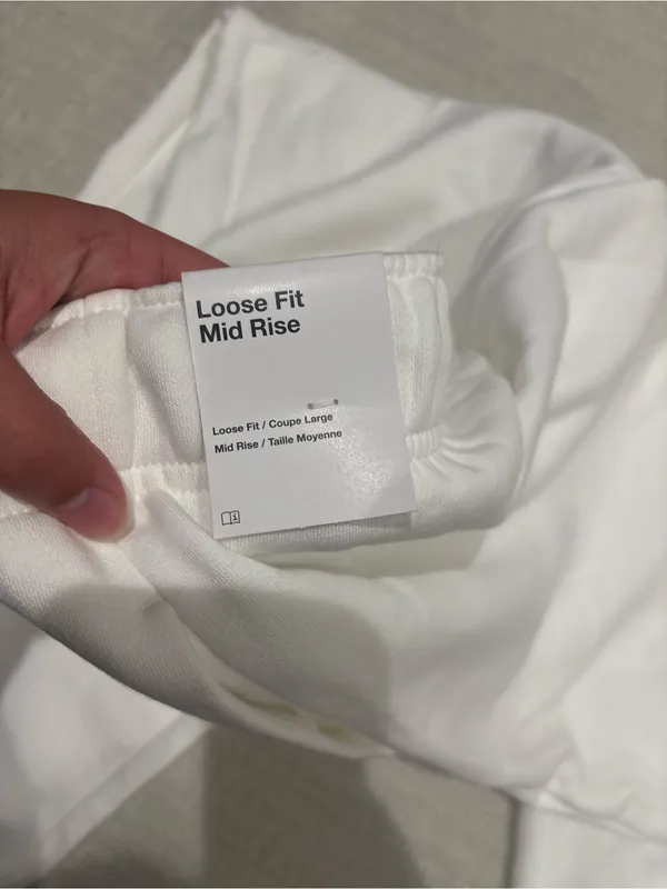 Nike White Drawstring Sweatpants with Red Tag - Image 4