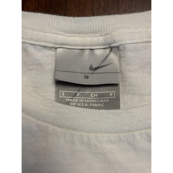 Nike Mens/Womens White T-Shirt Small Red Mini Swoosh Embroidered Classic Tee Y2K - Image 4