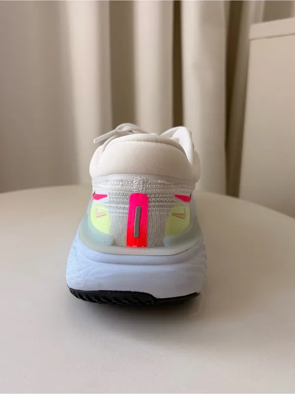 Women Nike ZoomX Invincible Run Flyknit White and Pink - Image 10