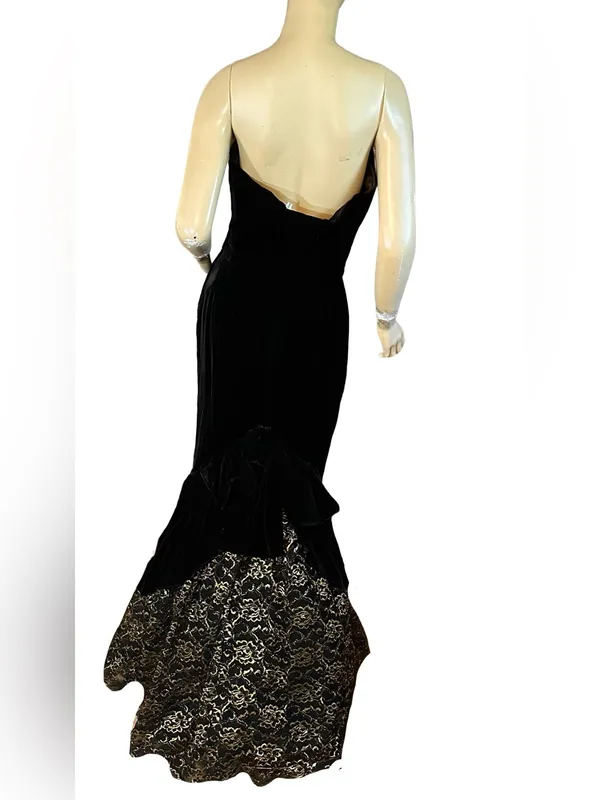 Vintage 1980'S Black Velvet Strapless Mermaid Dress W/Gold Lace Train (M) - Image 4