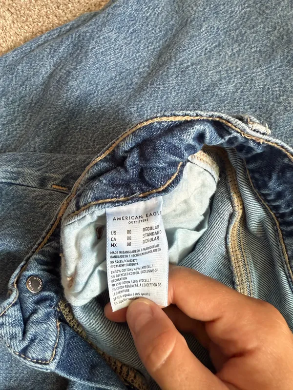 American Eagle Jeans - Image 3