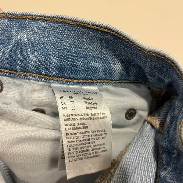 American Eagle Jeans High Rise Baggy Straight Distressed Light Wash‎ 00 Grunge - Image 6