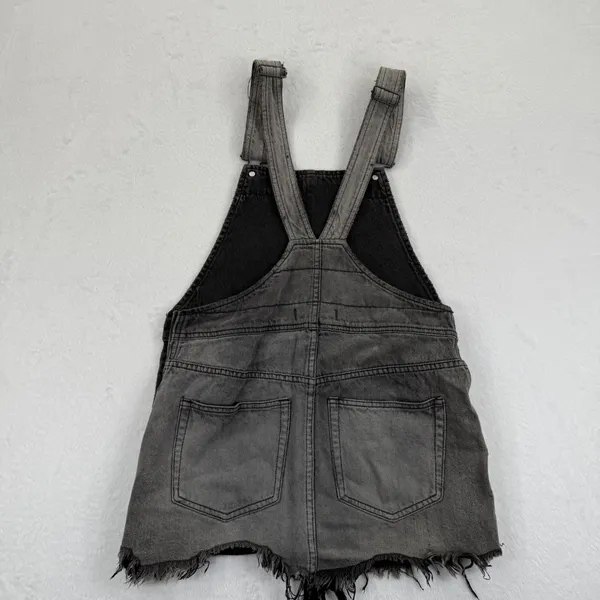 Free People Women's Denim Overalls Dress Gray Frayed Hem Mini‎ Skirt Size 0 - Image 10
