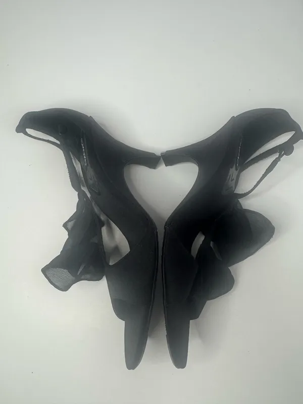 XOXO Black Fabric Heels Women's Size 7.5 - Image 7