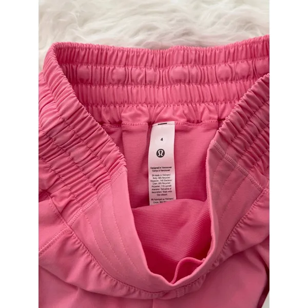 Lululemon Hotty Hot High Rise Lined Shorts 4" Candy Cloud Size 4 - Image 9