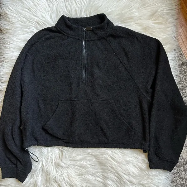 Old Navy Textured cropped half zip pullover - Image 2