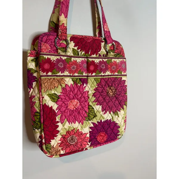 Vera Bradley Hello Dahlia quilted shoulder bag - Image 4