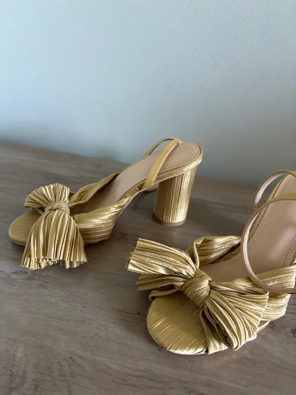 Block Heels Gold Size 6.5 - Image 4