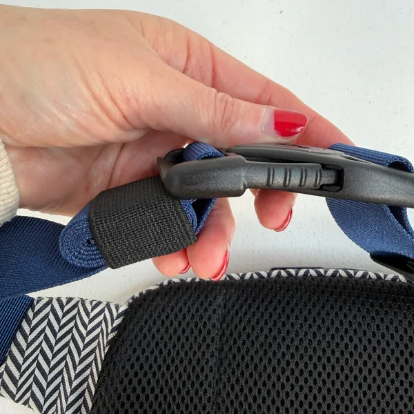 KAVU Fanny‎ Pack Waist Bum Sling Bag Blue White Chevron Geometric Pouch Hiking - Image 6