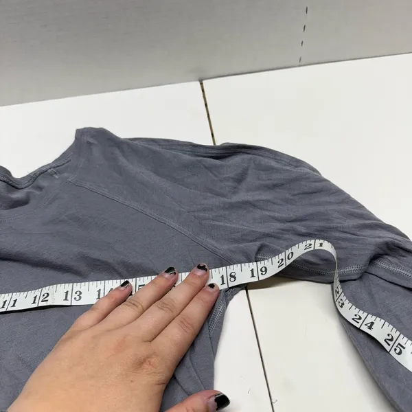 Lululemon Long Sleeve Top - Image 4