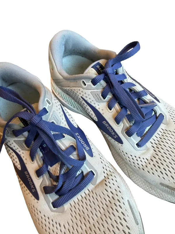 Brooks Adrenaline GTS 22 Lace-Up Running Shoes Active Athletic Size 6.5 Women's - Image 9