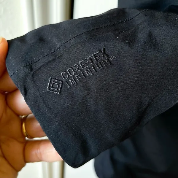 Arc’teryx Osanna Coat Gore-Tex Thermium Insulated Black Small‎ GUC - Image 6