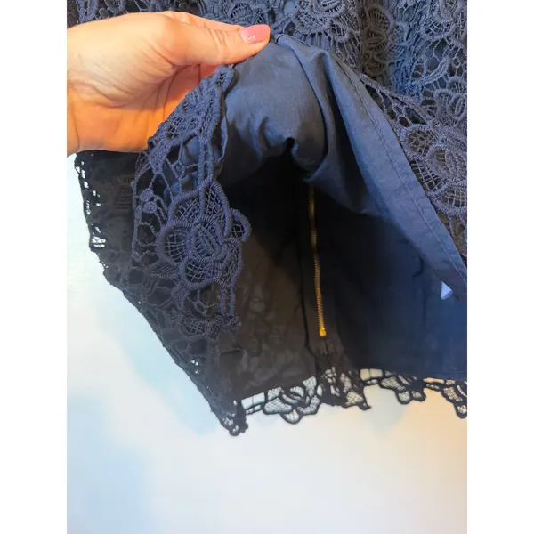 Nanette Lepore Lace Top Womens Size M Navy Blue Mock Neck Zipper Back Coquette - Image 5