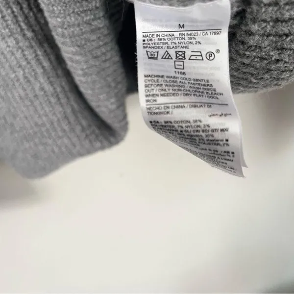 Old Navy Gray Shaker-Stitch Half Zip Pullover Sweater Size Medium - Image 5