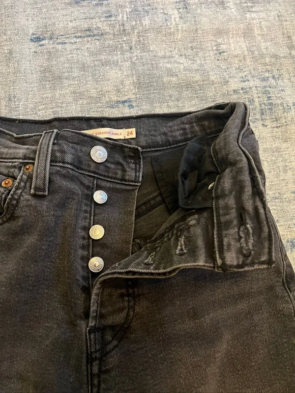 Levi's Faded Black Button Fly High Rise Ribcage Straight Leg Ankle Jeans Size 24 - Image 3