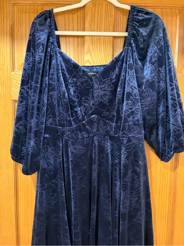 Torrid At The Knee Embossed Blue Velvet Floral Sweetheart Peplum Dress - Image 3